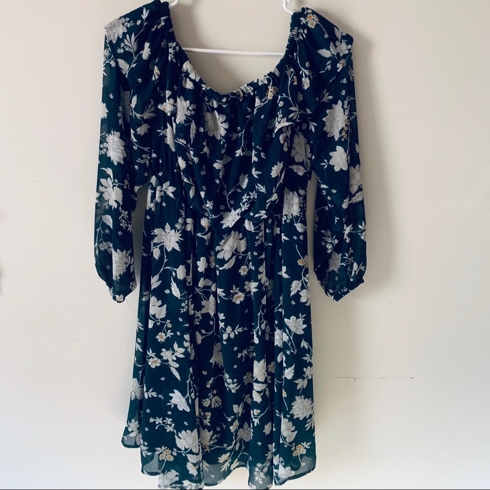 Beautiful dress perfect for a classy event